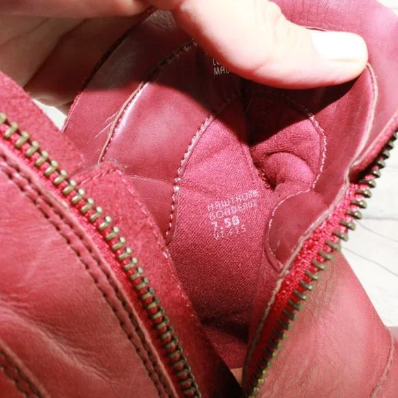 EARTH Red Leather Side Zip Heeled Ankle Booties Size 7.5 - Picture 8 of 9